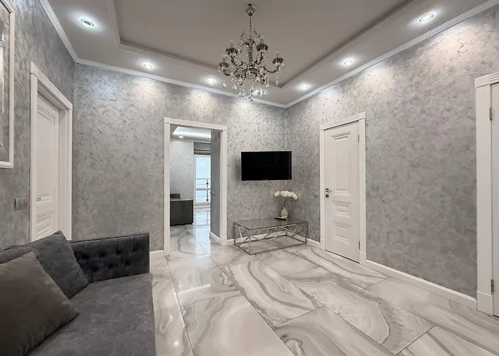 16 Kamanina 2-bedrooms * 敖德萨