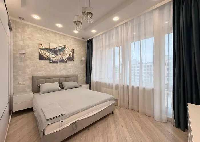 16 Kamanina 2-bedrooms * 敖德萨