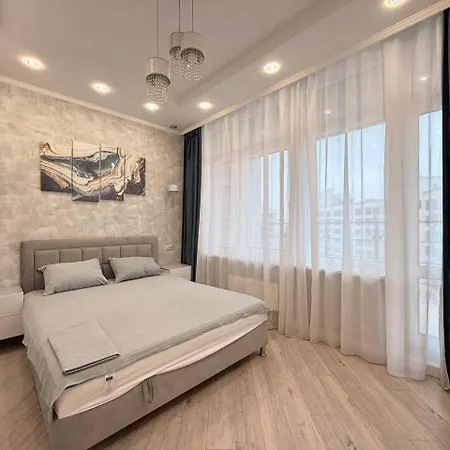 16 Kamanina 2-bedrooms * Odesa