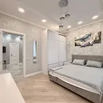 16 Kamanina 2-bedrooms Apartment